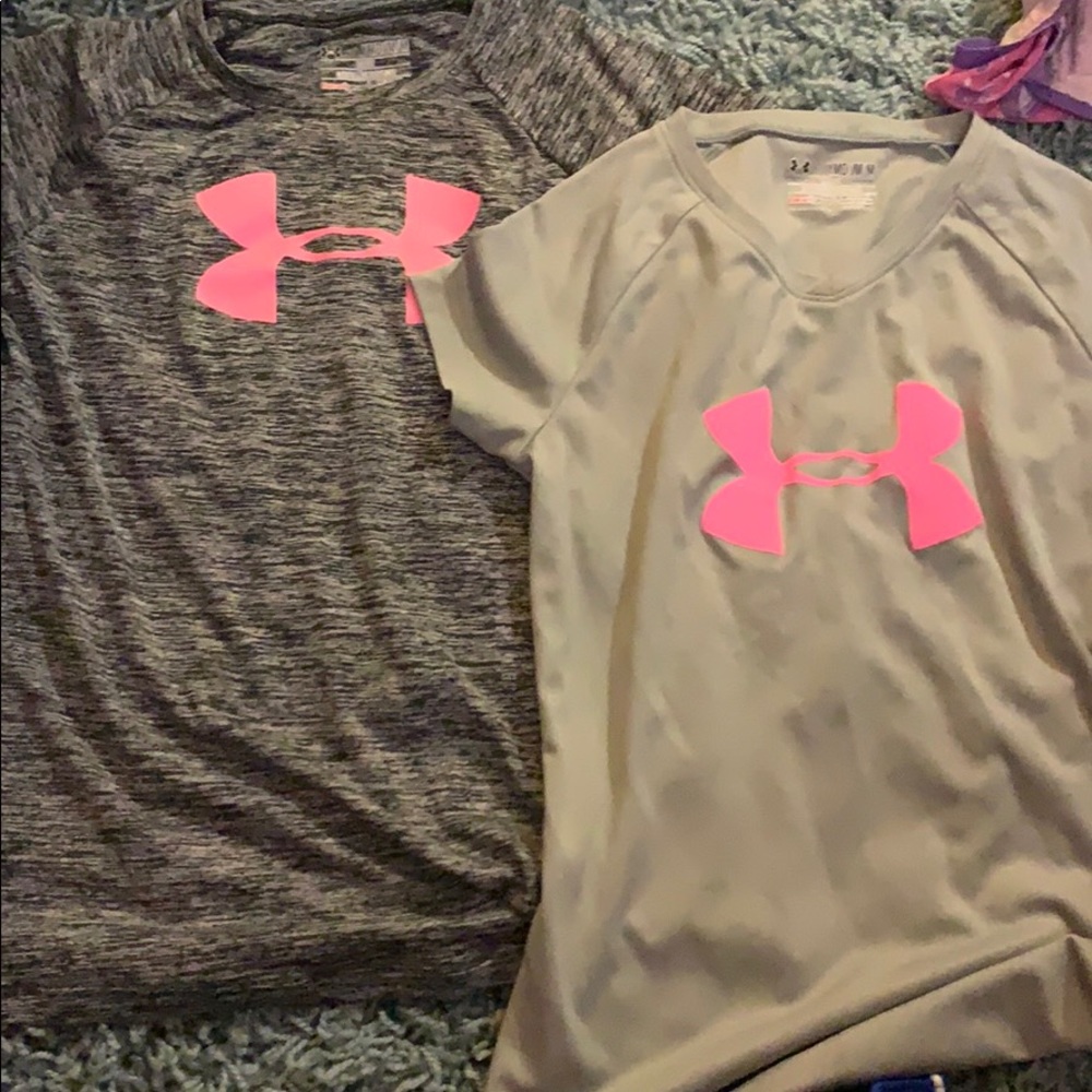 2 under armour shirts⚡️⚡️
